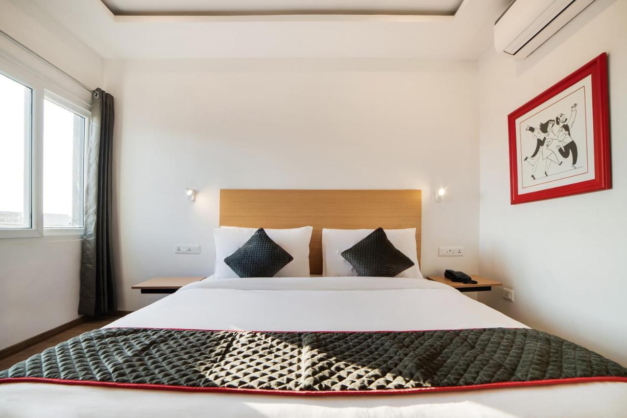 Townhouse Ss Aero Prime Hotel เชมชาบัด ภายนอก รูปภาพ