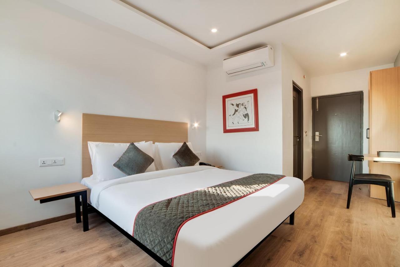 Townhouse Ss Aero Prime Hotel เชมชาบัด ภายนอก รูปภาพ