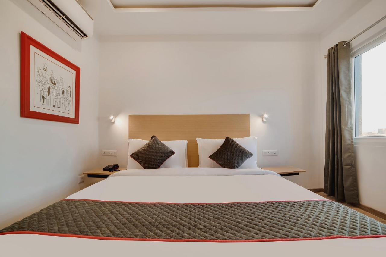 Townhouse Ss Aero Prime Hotel เชมชาบัด ภายนอก รูปภาพ