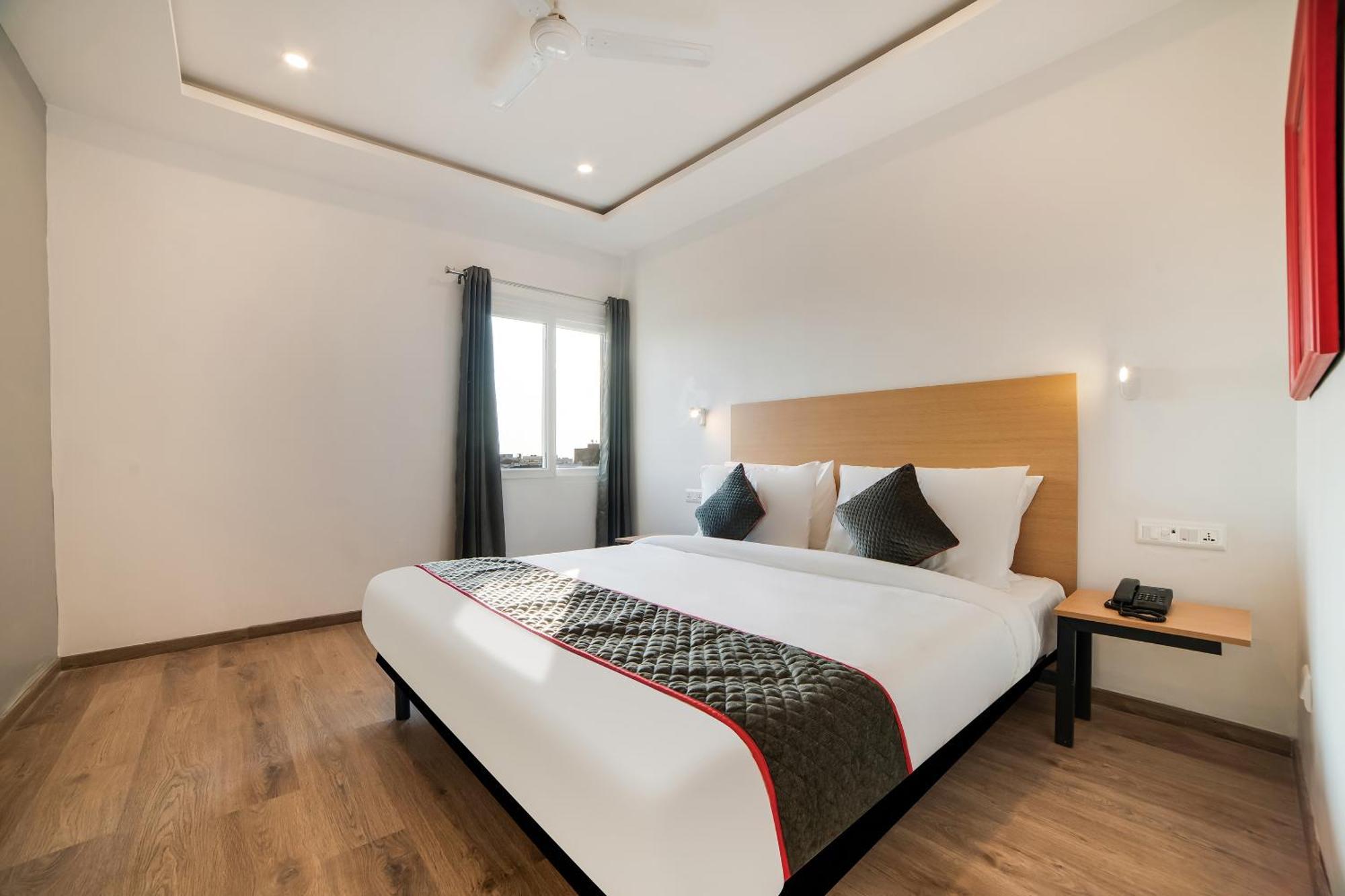 Townhouse Ss Aero Prime Hotel เชมชาบัด ภายนอก รูปภาพ