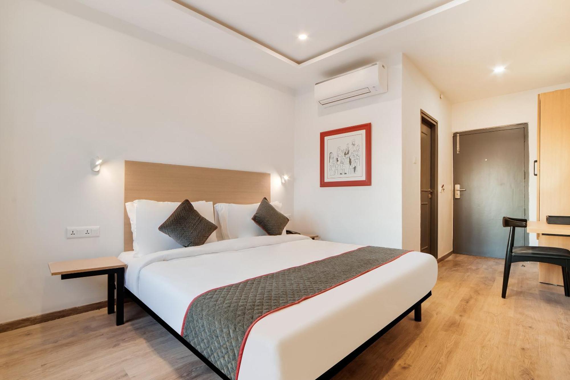 Townhouse Ss Aero Prime Hotel เชมชาบัด ภายนอก รูปภาพ