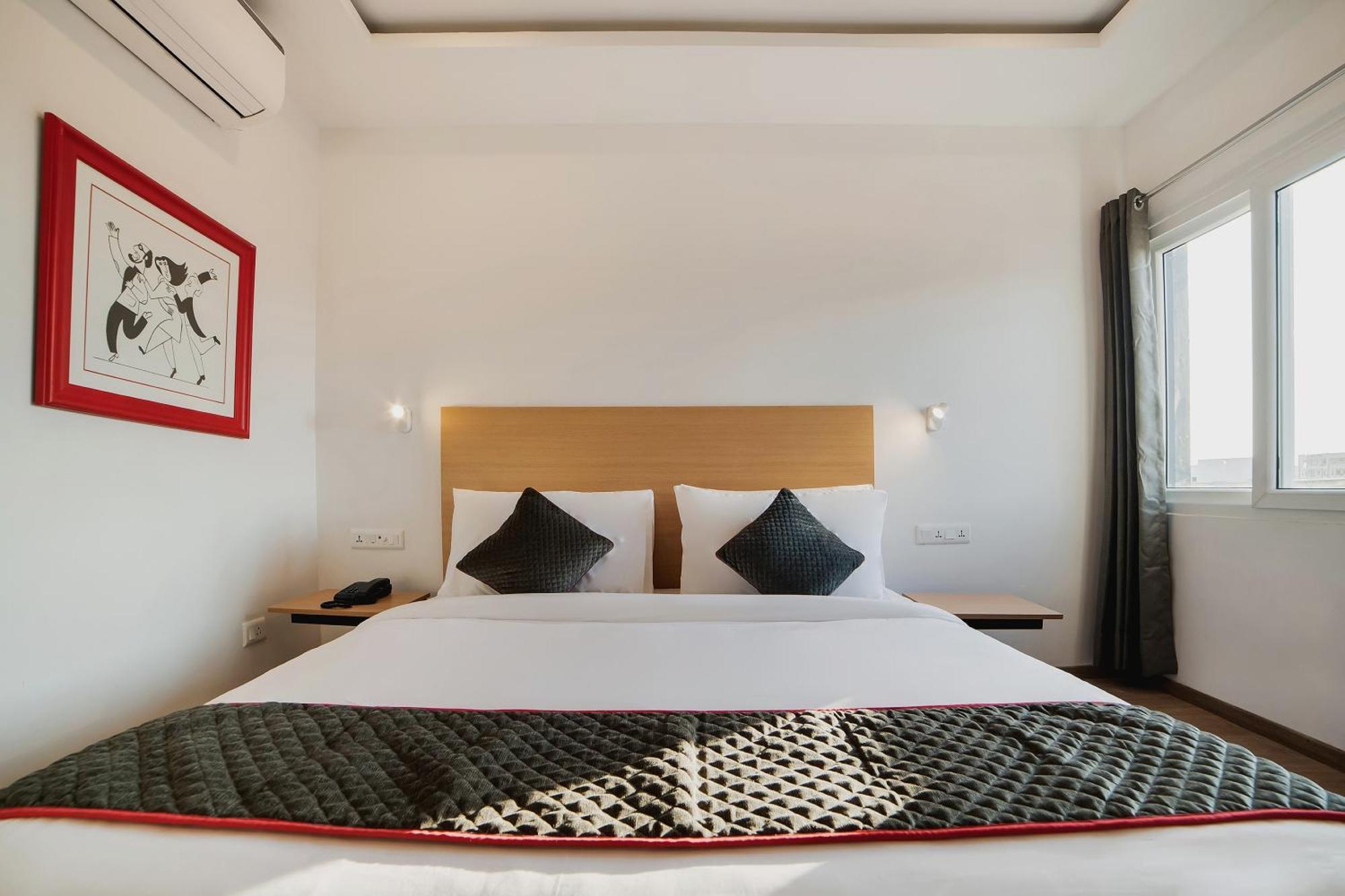 Townhouse Ss Aero Prime Hotel เชมชาบัด ภายนอก รูปภาพ