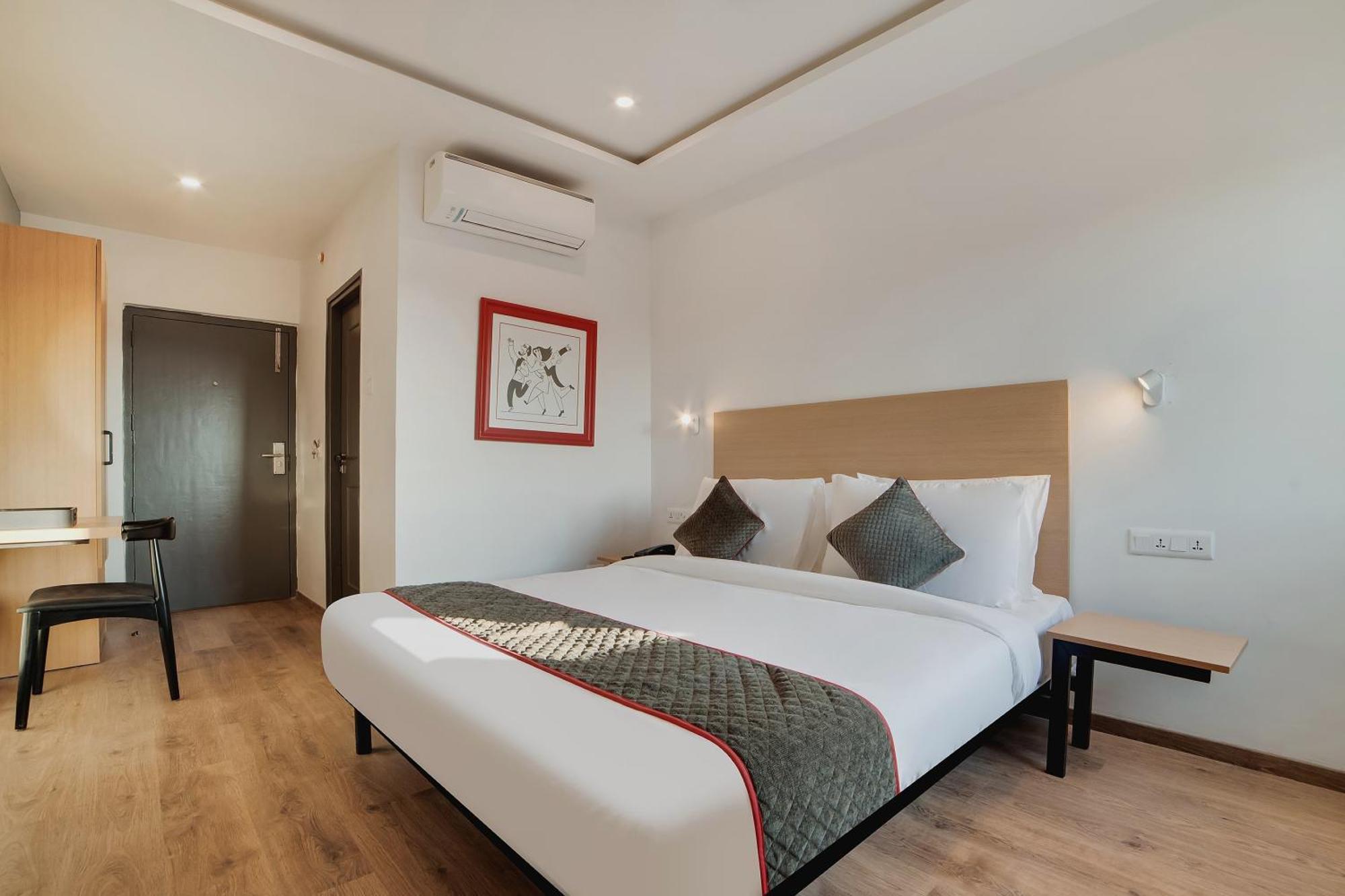 Townhouse Ss Aero Prime Hotel เชมชาบัด ภายนอก รูปภาพ